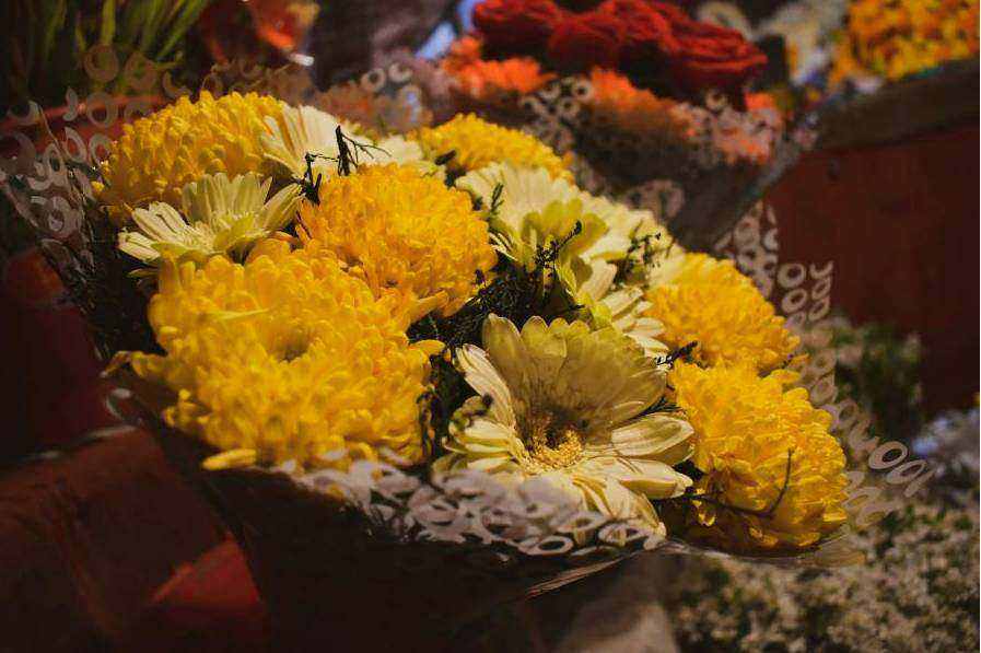 Conference stage florals