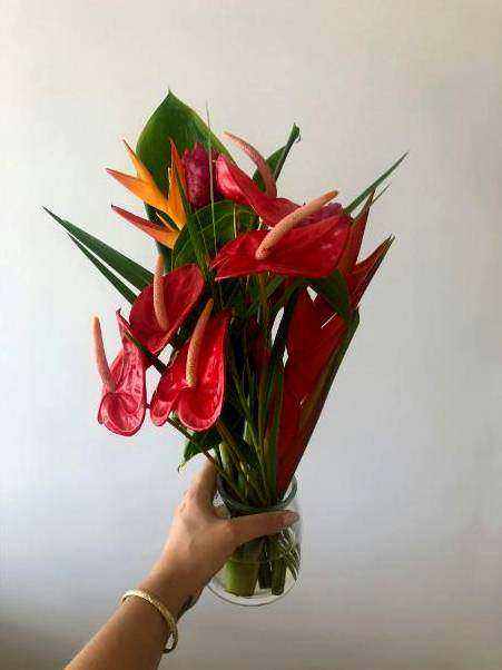 Low lush centrepiece